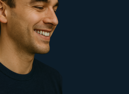 homme beau glow up sourire